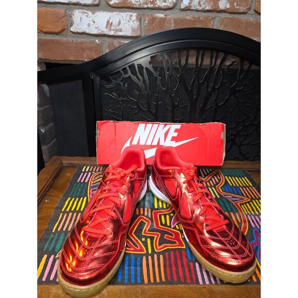 Nike Gato LV8 Metallic Crimson Indoor Soccer Futsal Shoes Mens 11 IB3566-600
